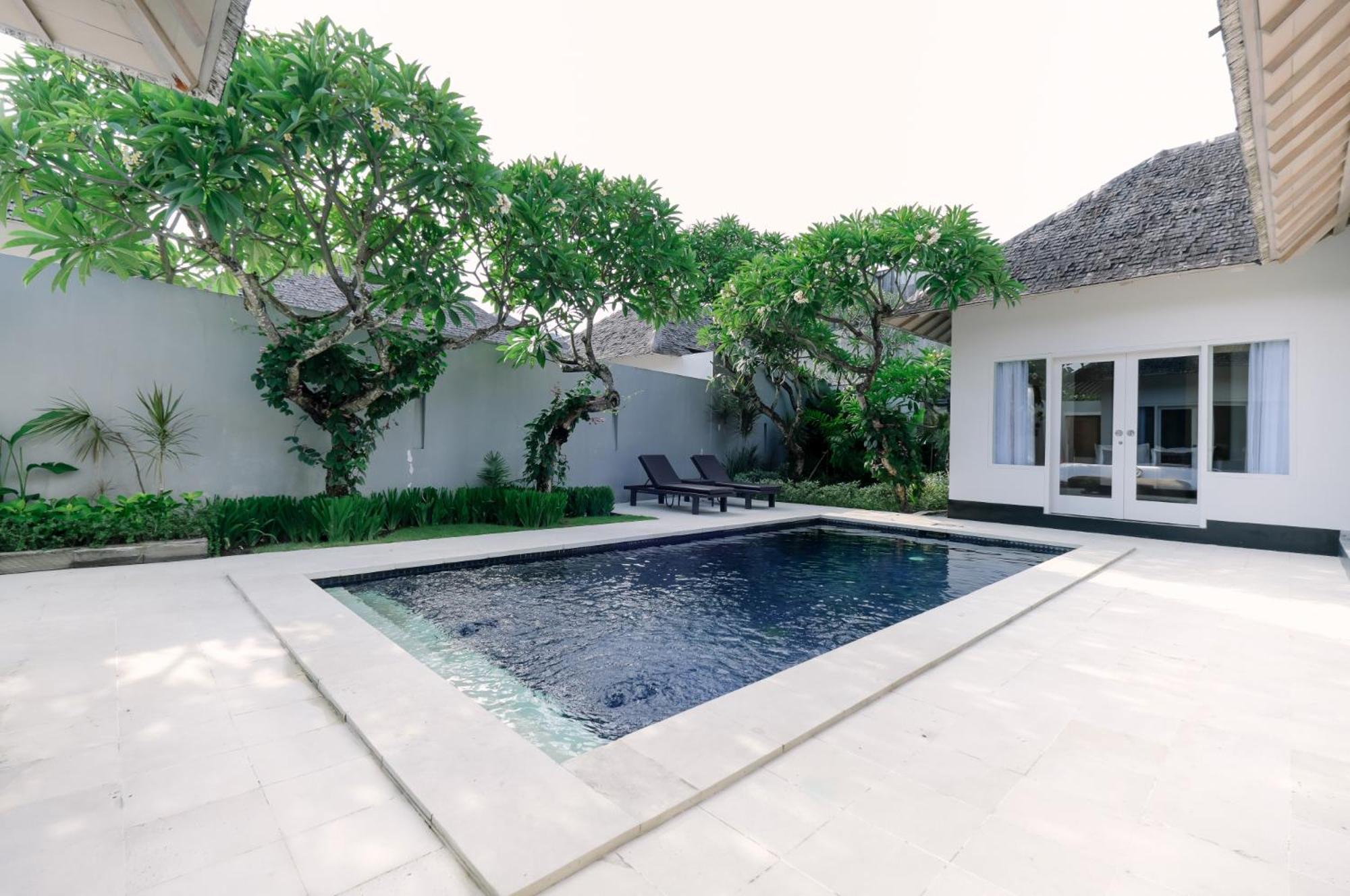 Kaisa Villas Seminyak Exterior foto